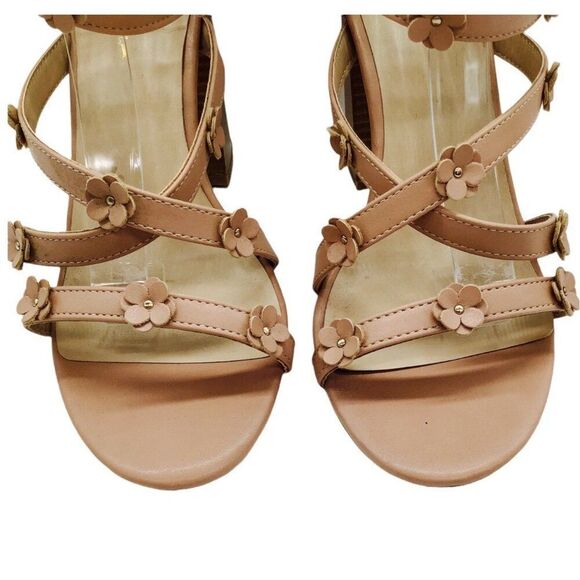 Nicole Miller Daisy Strappy Sandals Flower Embellishments 10 Block Heel Tan - Picture 8 of 12